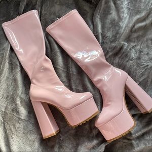 PERFECT pink pvc vinyl platform boots 6.5
